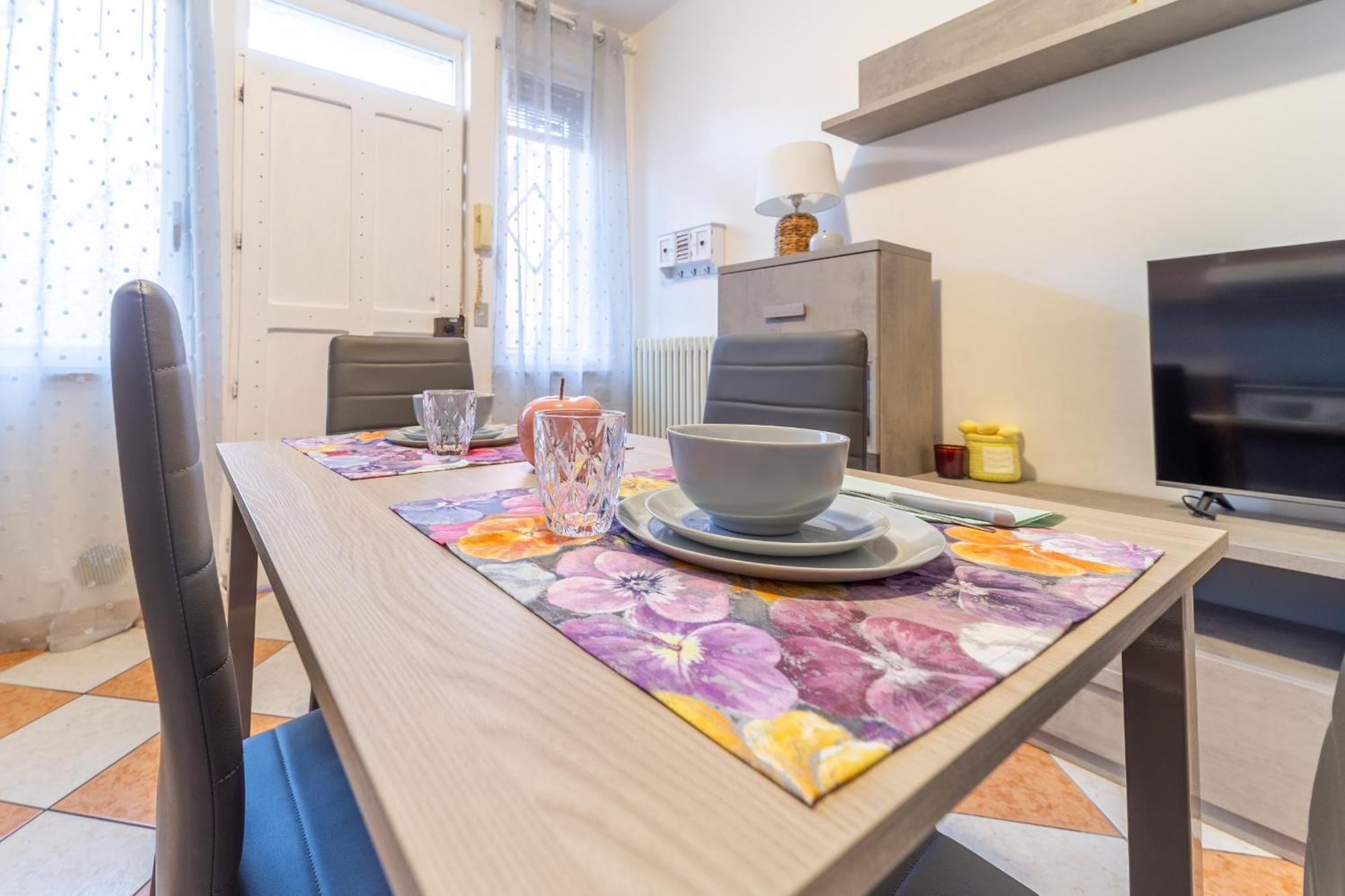 Casa Di Jennifer 3 Apartment Парма Екстериор снимка